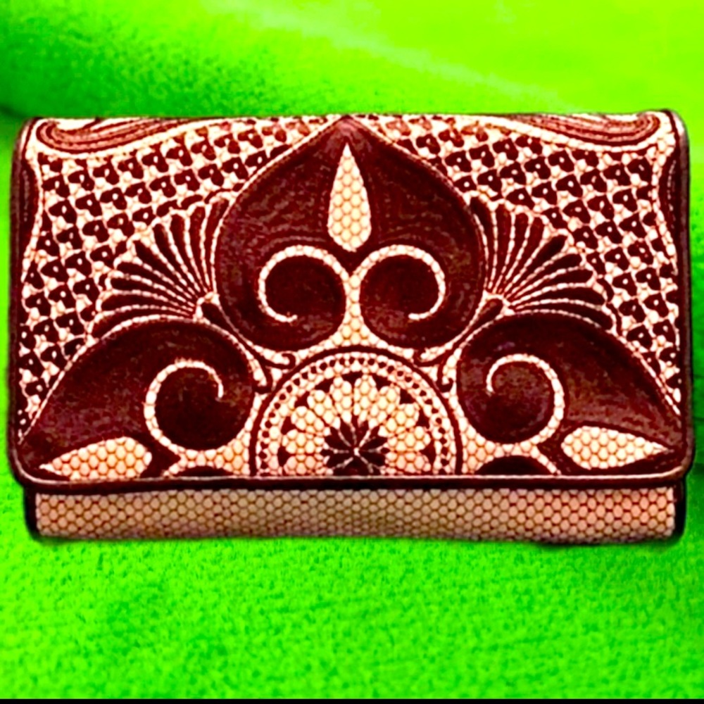Limited Edition Luxury Collection by Isabella Fiori Shoulder / Clutch